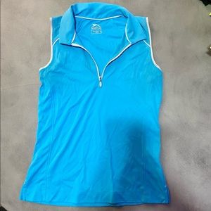 Women’s golf shirt